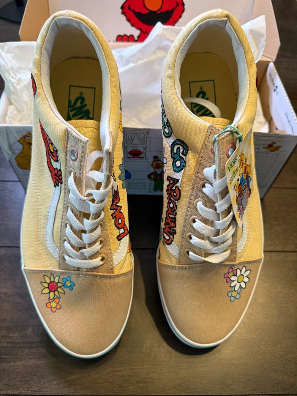 Vans x Sesame Street Old Skool Elmo Natural Men 10.5 NWT VN0007NT7VJ Orig Box